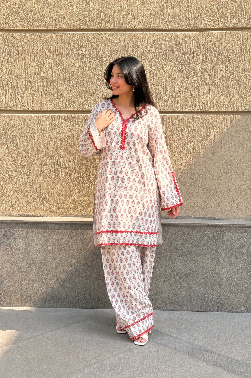 Women's White Floral Printed Farshi Suit Set with Dupatta | Elegant Ethnic Kurta Palazzo Set
